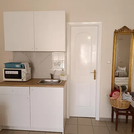 Spacious Apartment Corinth