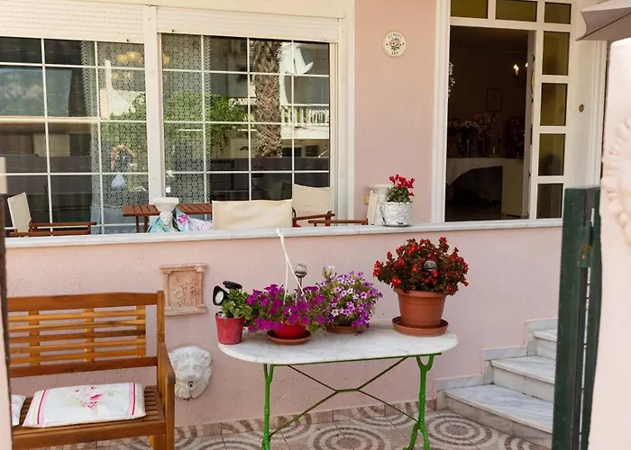 Lägenhet Spacious Corinth