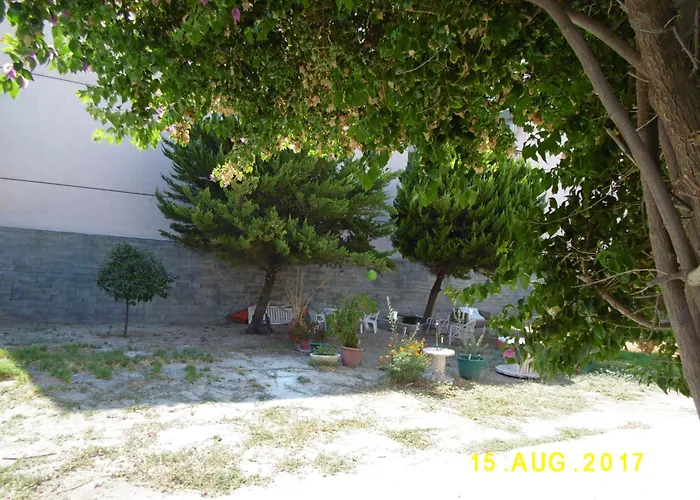 Lägenhet Spacious Corinth